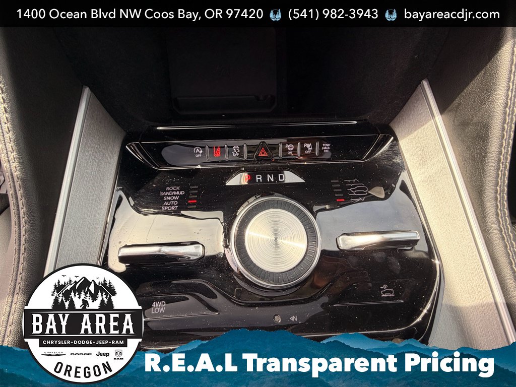 Used 2025 Jeep Wagoneer Series III w/ Premium Group I AWD/4WD image 25
