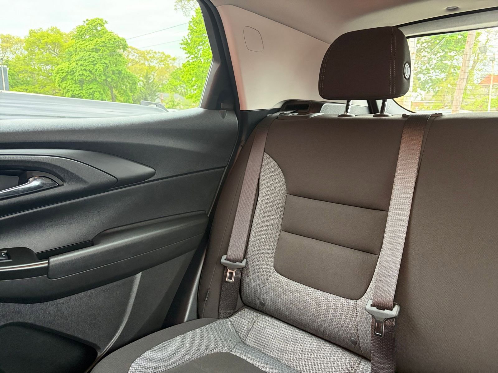Used 2025 Chevrolet TrailBlazer LT FWD image 36