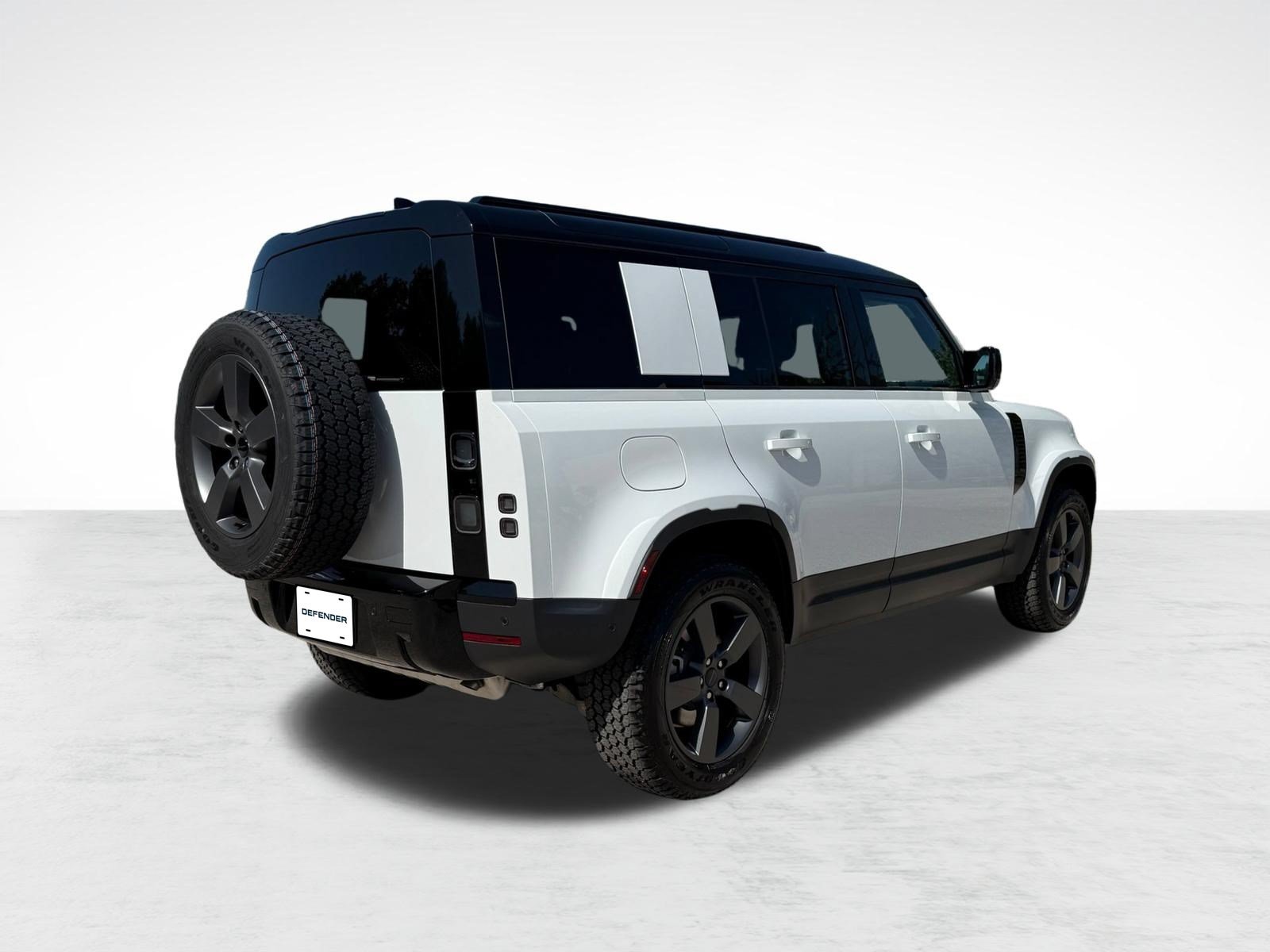 New 2026 Land Rover Defender 110 S AWD/4WD image 9