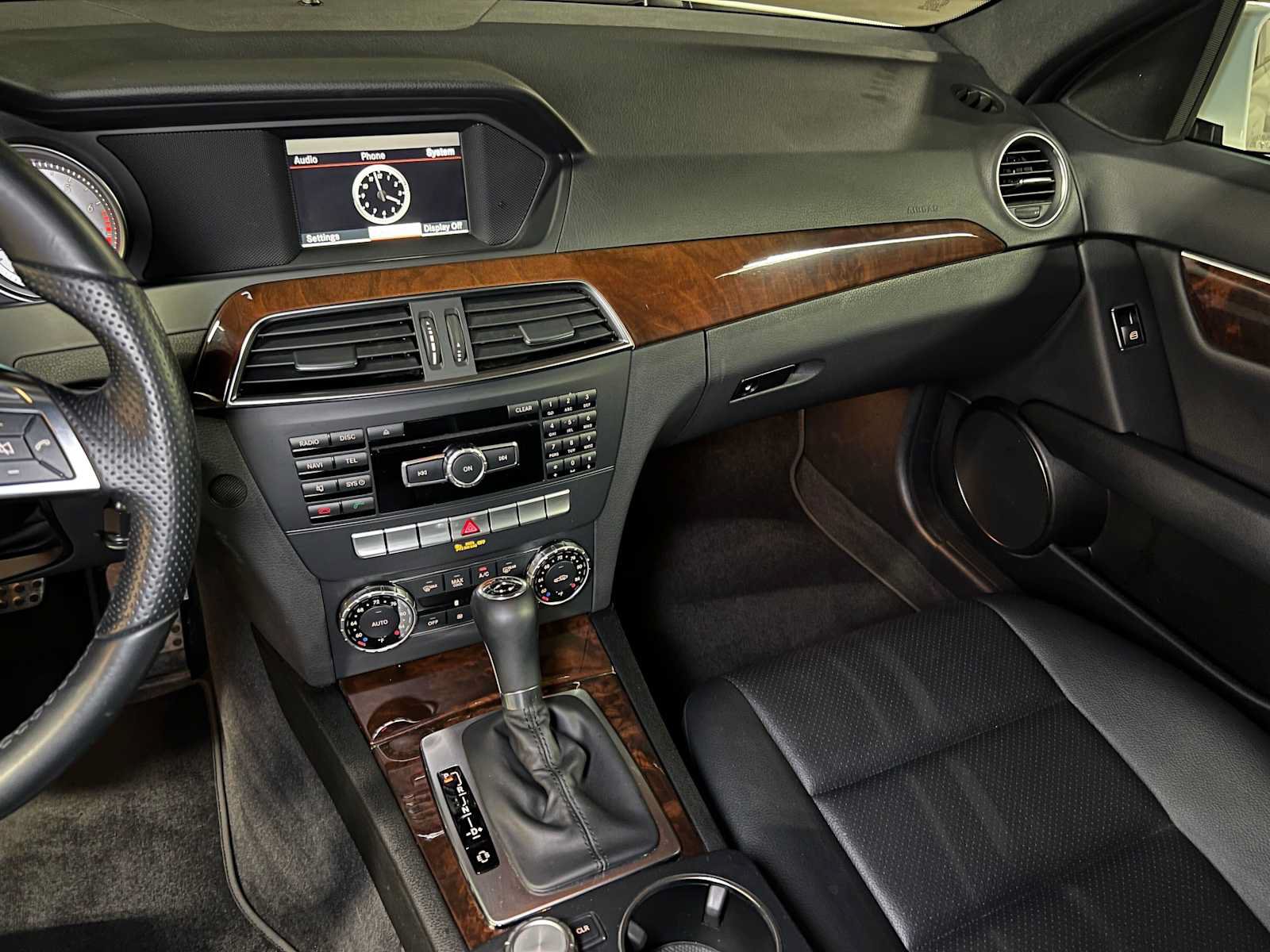 Used 2014 Mercedes-Benz C 250 Sedan image 29