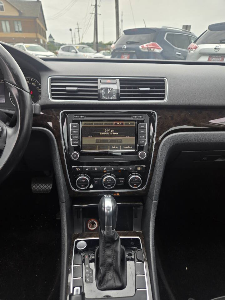 Used 2014 Volkswagen Passat TDI SEL Premium FWD image 25