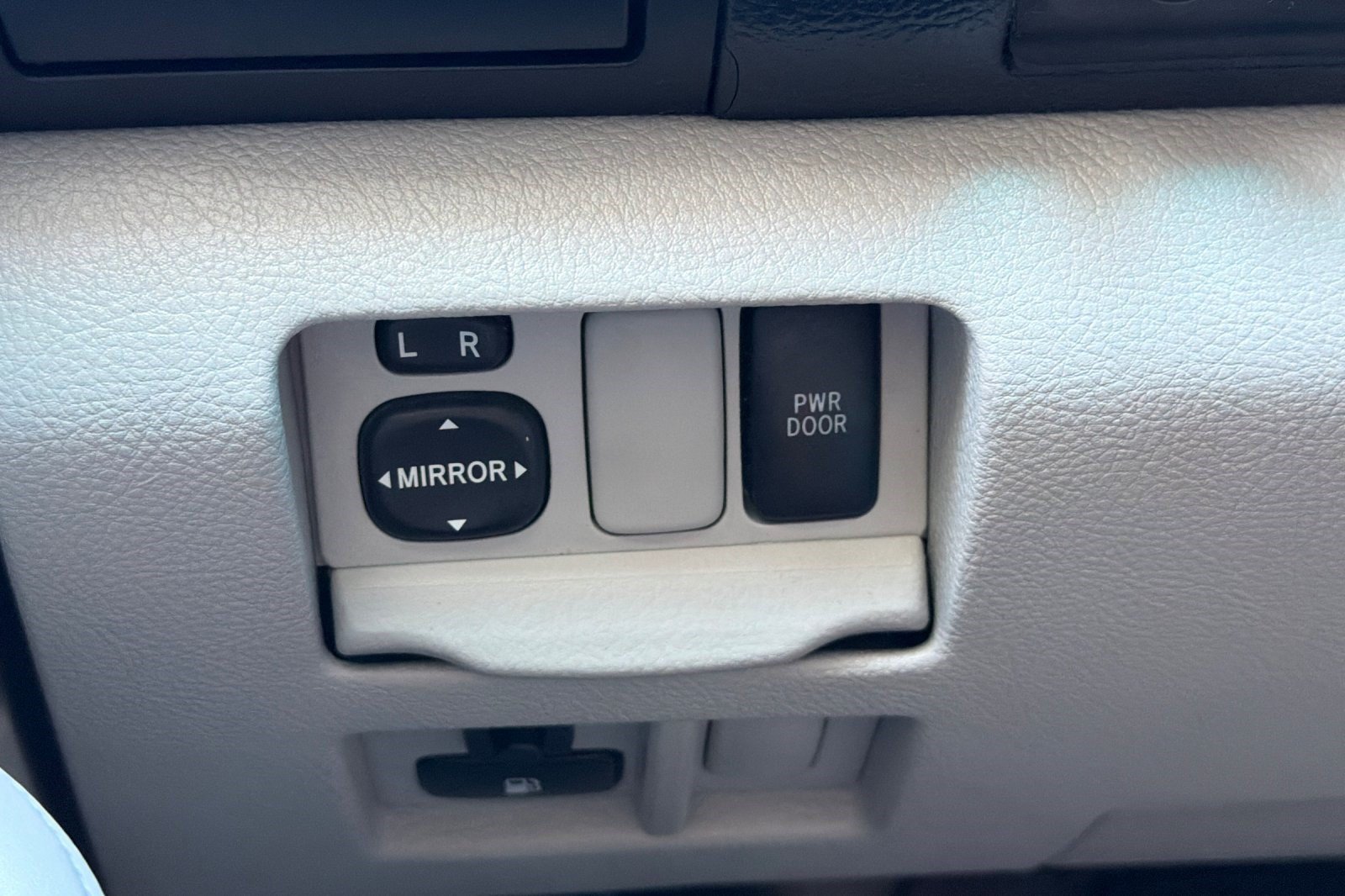 Used 2006 Lexus RX 330 FWD image 34