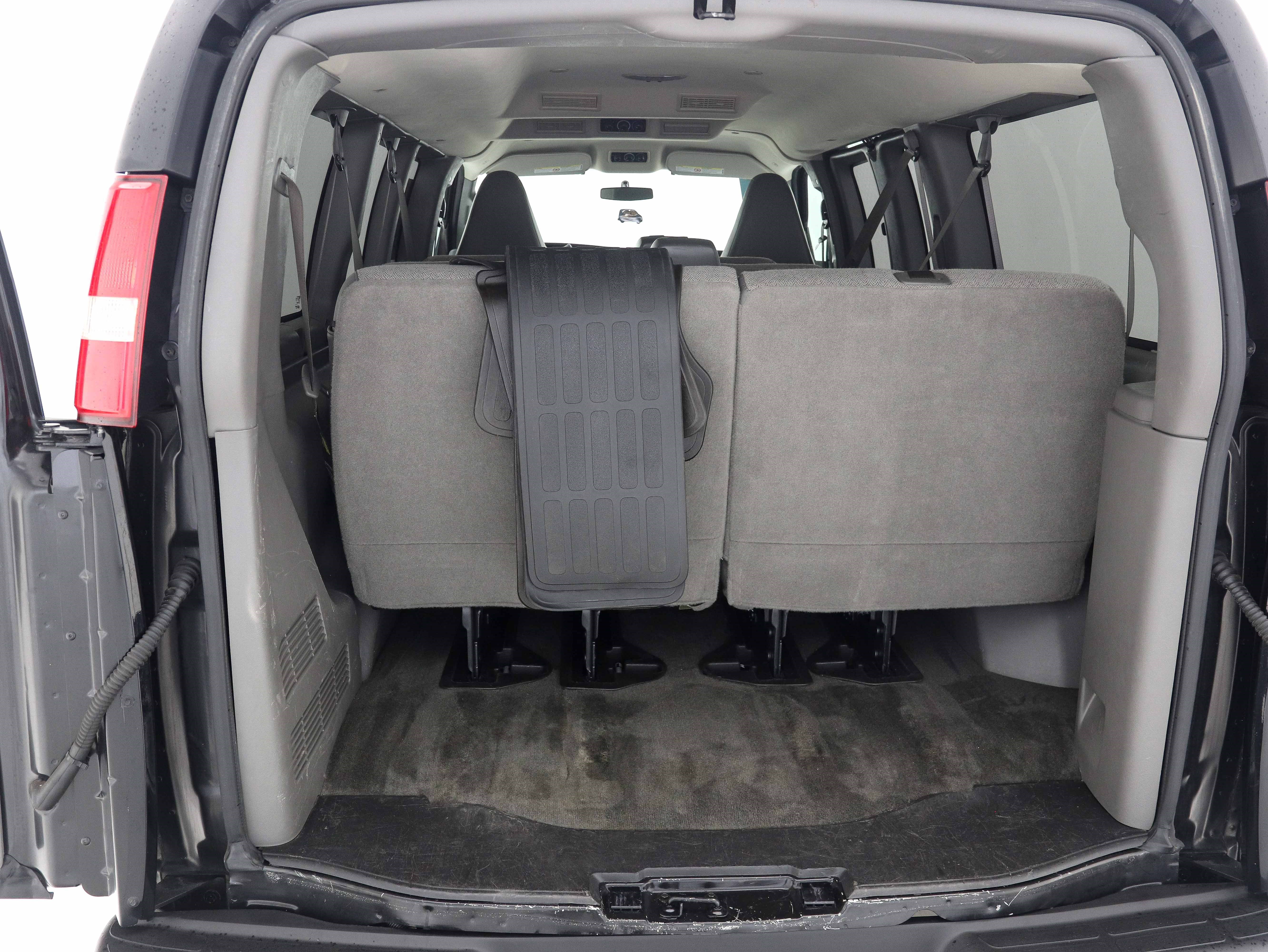 Used 2016 Chevrolet Express 2500 LS image 12