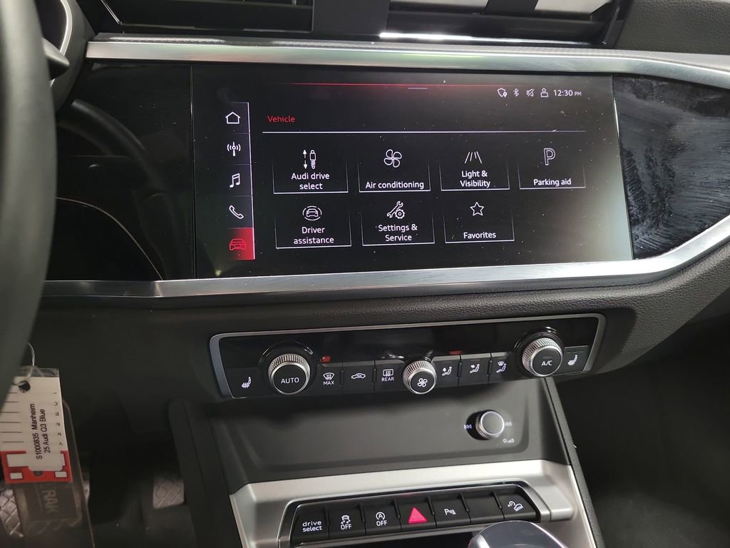 Used 2025 Audi Q3 2.0T Premium image 14