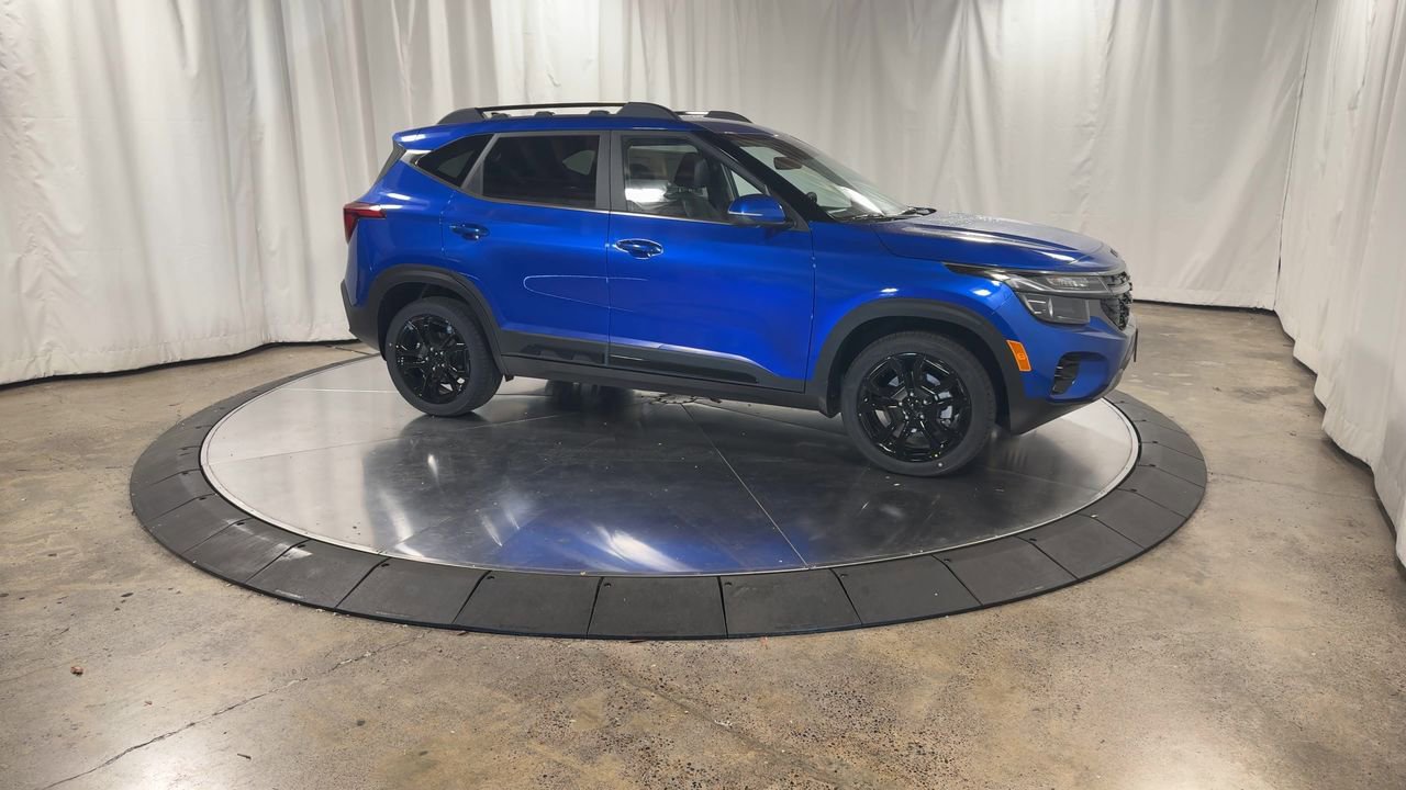 Certified 2025 Kia Seltos X-Line image 3