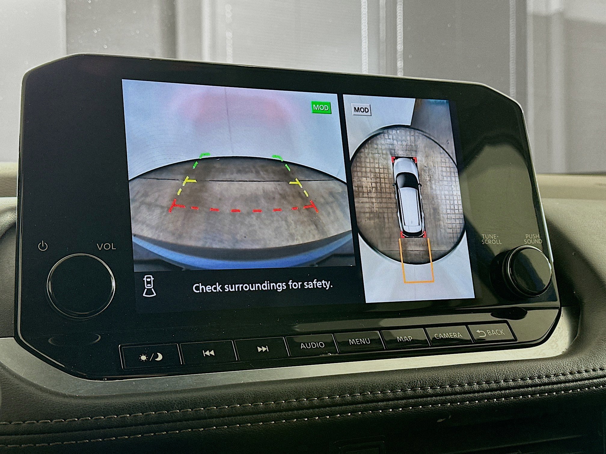 Used 2023 Nissan Rogue SL w/ SL Premium Package image 23