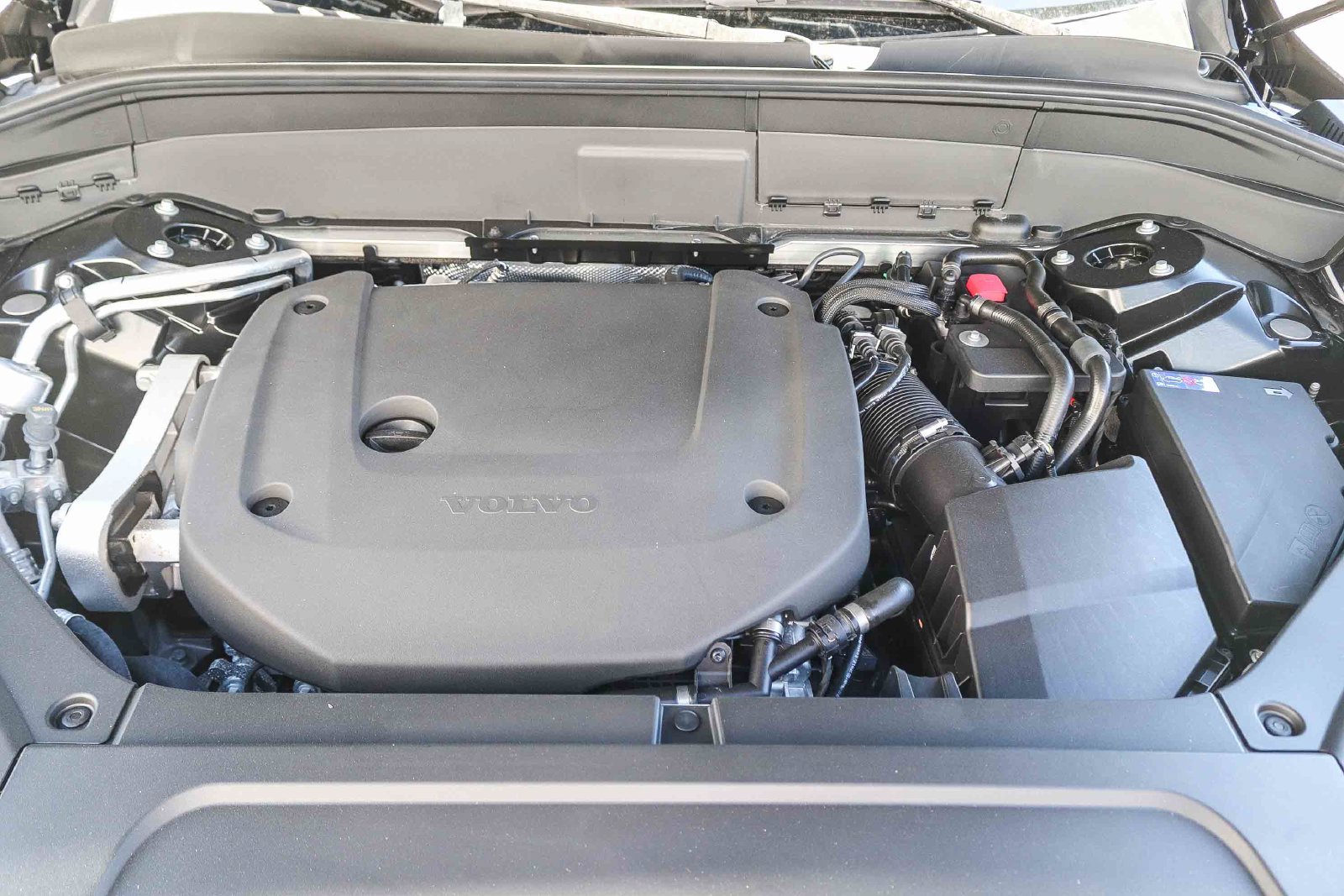 New 2027 Volvo XC90 B6 Plus AWD/4WD image 28