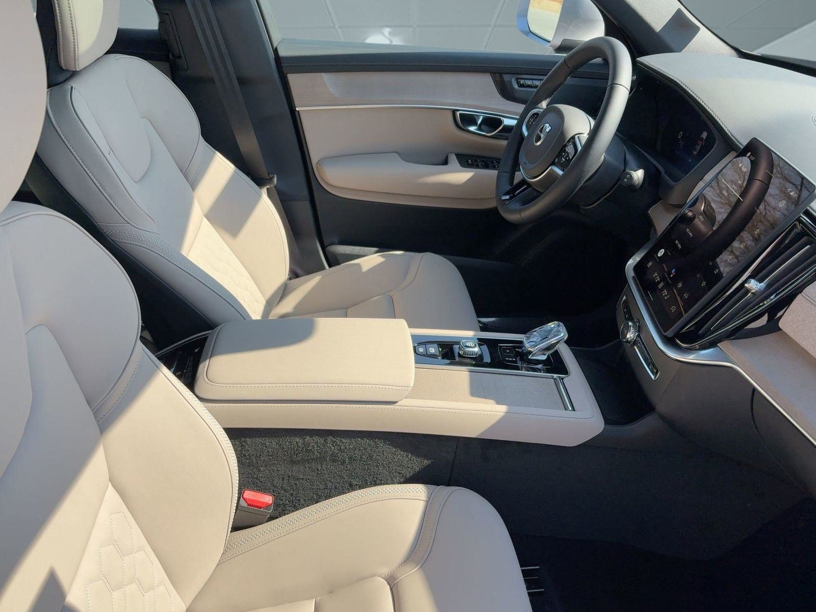 New 2026 Volvo XC90 B6 Plus w/ Protection Package AWD/4WD image 30