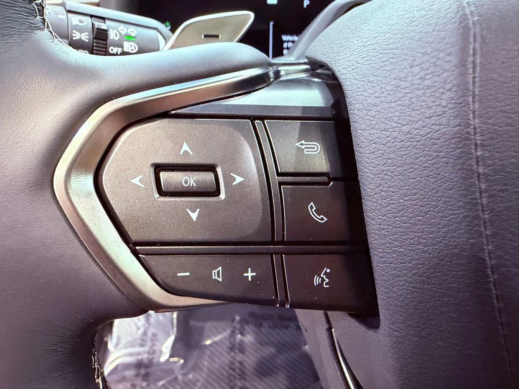 Certified 2026 Lexus LX 600 4WD w/ Luxury Package image 27