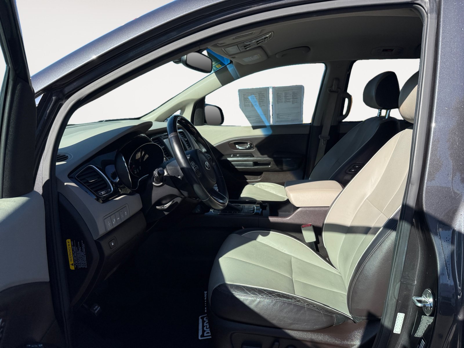 Used 2017 Kia Sedona SX Limited FWD image 10