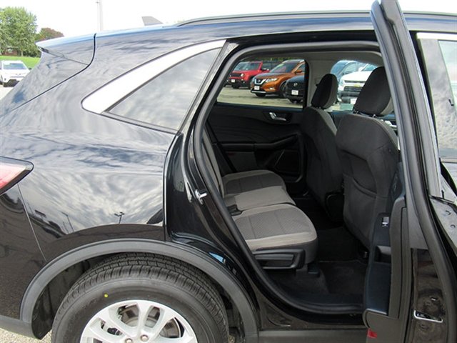 Used 2021 Ford Escape SE w/ Cold Weather Package AWD/4WD image 16