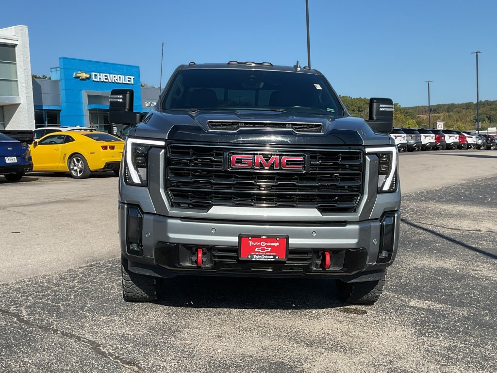 Used 2024 GMC Sierra 2500 AT4 w/ AT4 Premium Plus Package AWD/4WD image 3