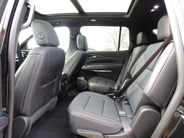 Certified 2025 Chevrolet Traverse Z71 w/ Driver Confidence Package AWD/4WD image 15