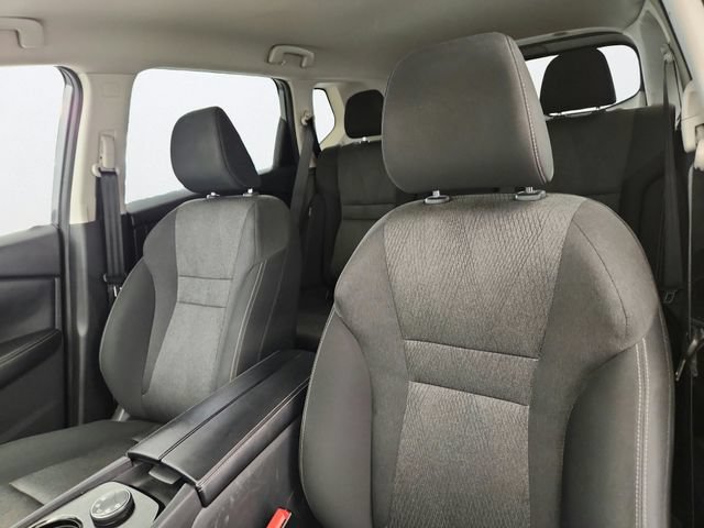 Used 2025 Nissan Rogue SV AWD/4WD image 10