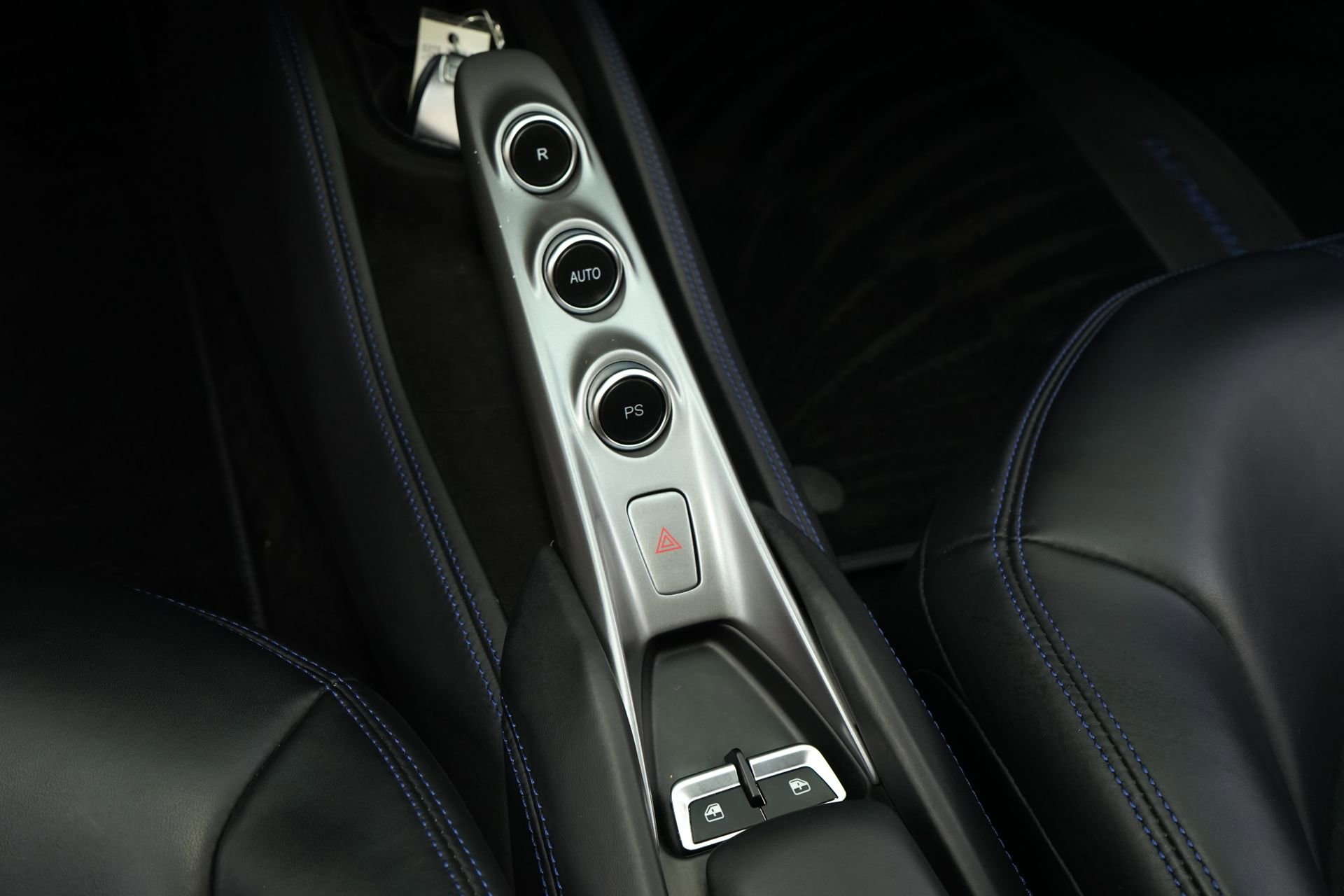 Used 2020 Ferrari F8 Tributo image 21