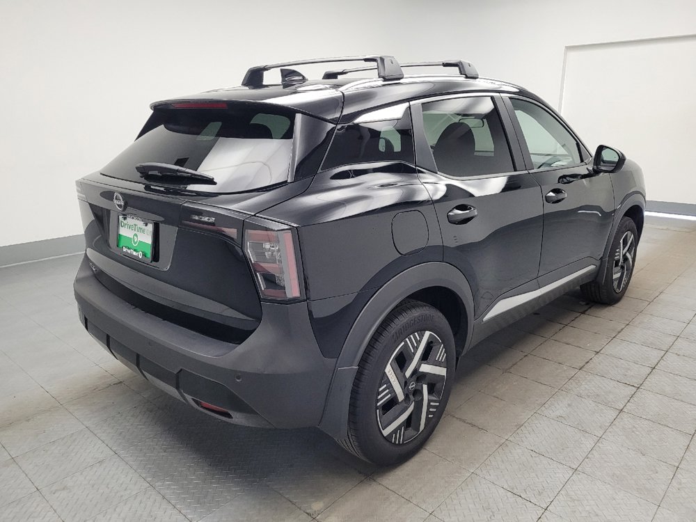 Used 2025 Nissan Kicks SV w/ SV Premium Package FWD image 9