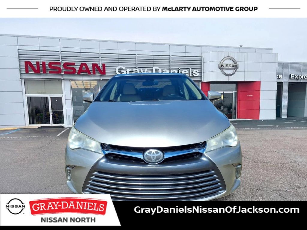 Used 2017 Toyota Camry XLE w/ Moonroof Package FWD image 2