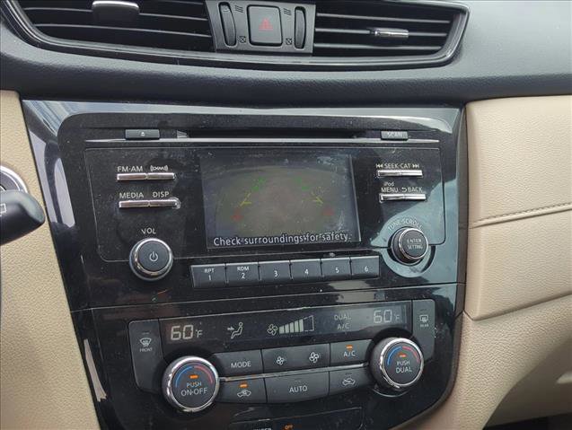 Used 2017 Nissan Rogue SV FWD image 12