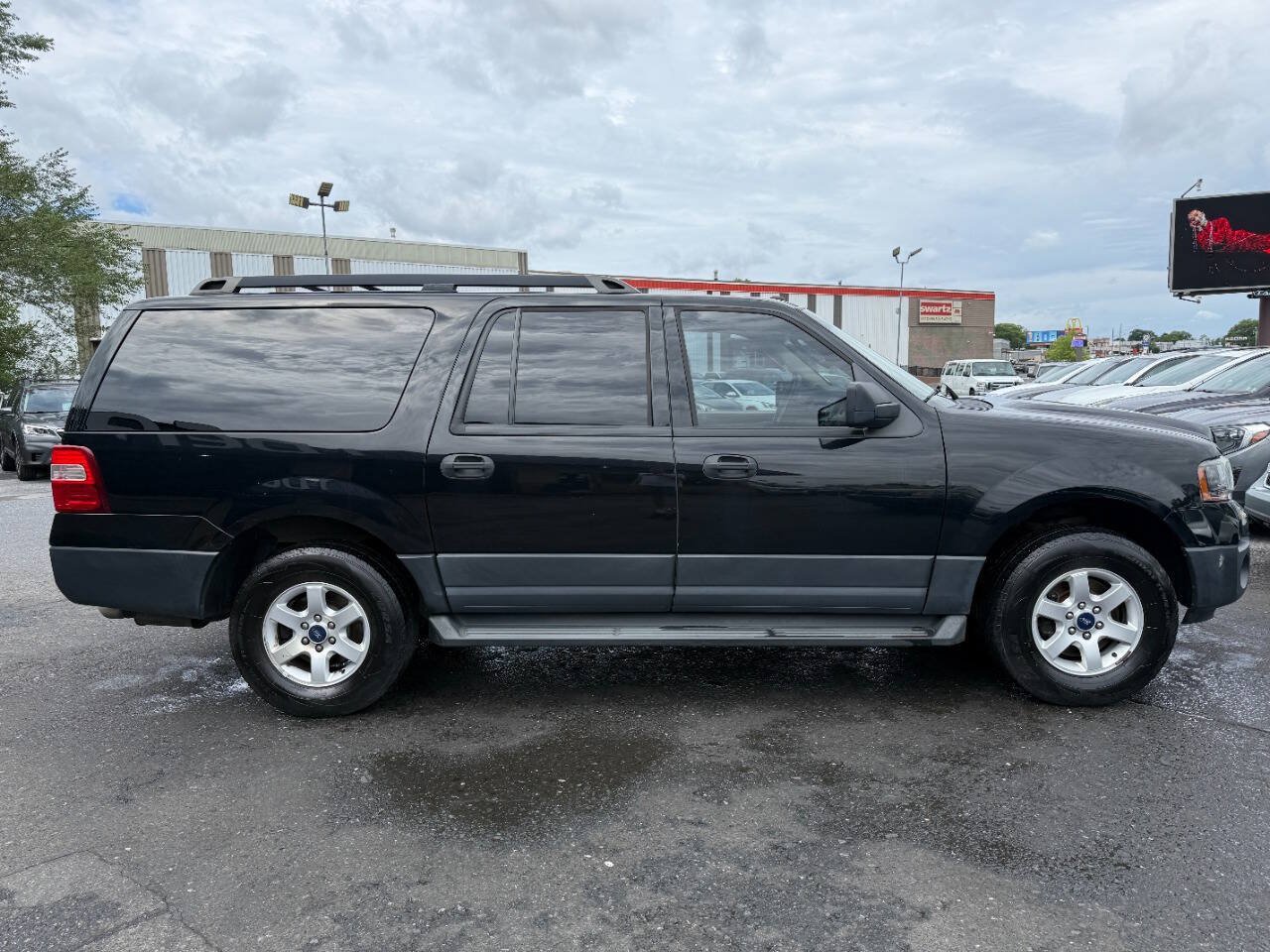 Used 2016 Ford Expedition EL XL AWD/4WD image 4