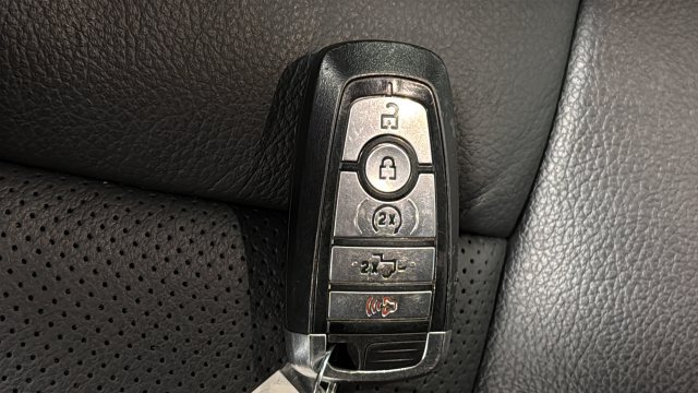 Used 2022 Ford F250 Lariat w/ Black Appearance Package AWD/4WD image 20