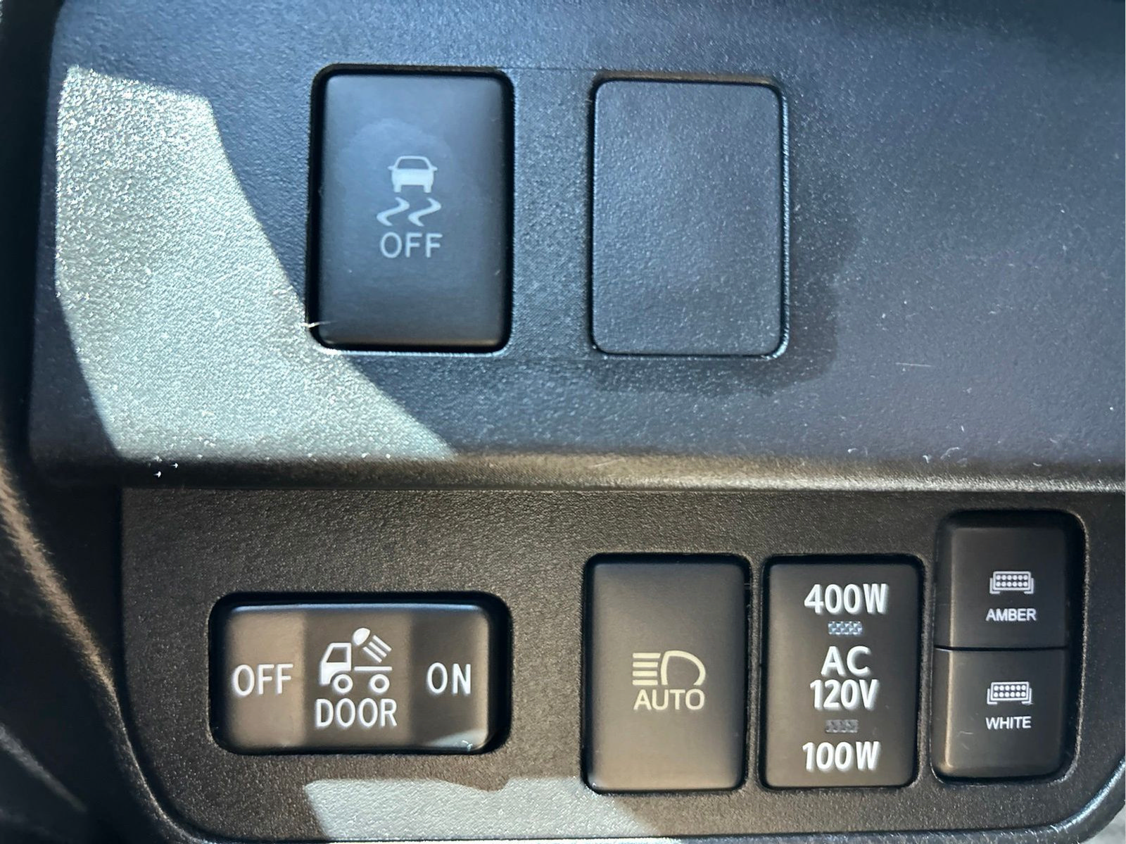 Used 2020 Toyota Tacoma TRD Off-Road AWD/4WD image 25