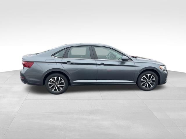 Used 2024 Volkswagen Jetta S image 8
