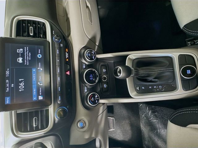 New 2025 Hyundai Venue SEL image 15