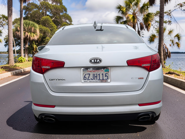 Used 2012 Kia Optima EX FWD image 6