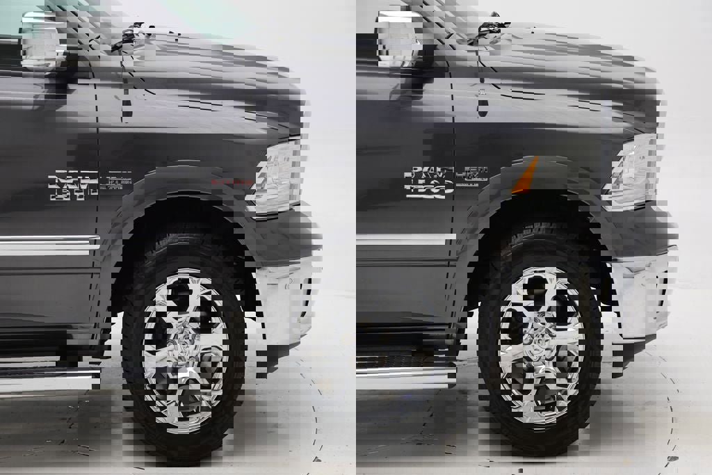 Used 2018 RAM 1500 Laramie w/ Convenience Group image 4