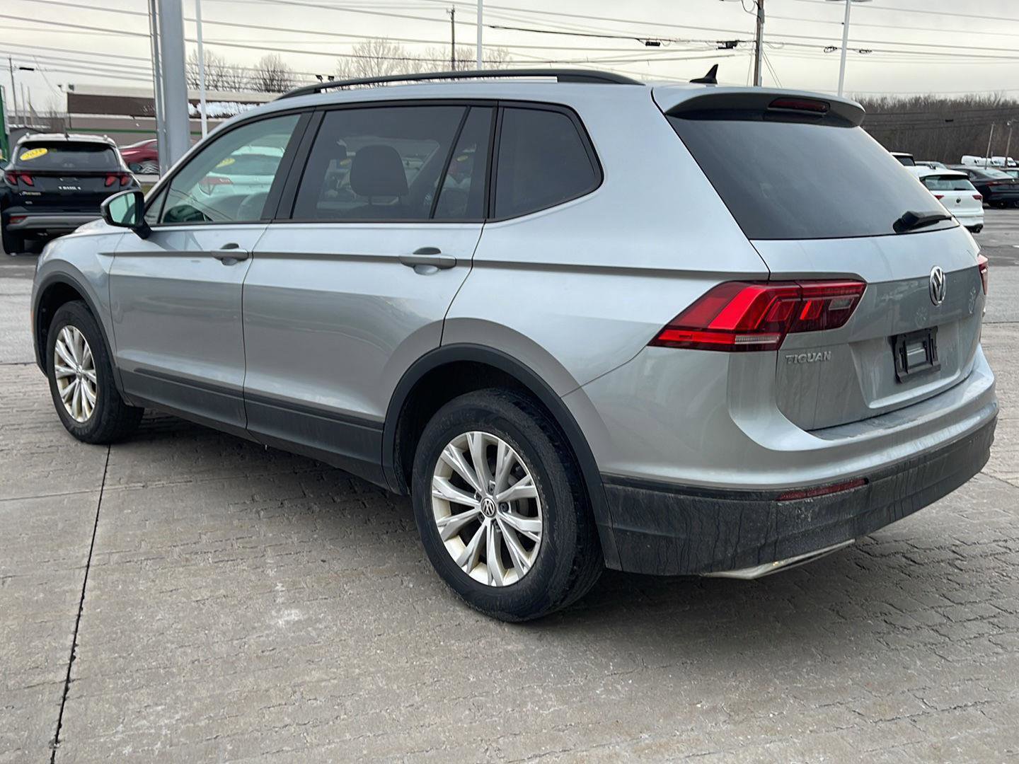 Used 2020 Volkswagen Tiguan S image 6