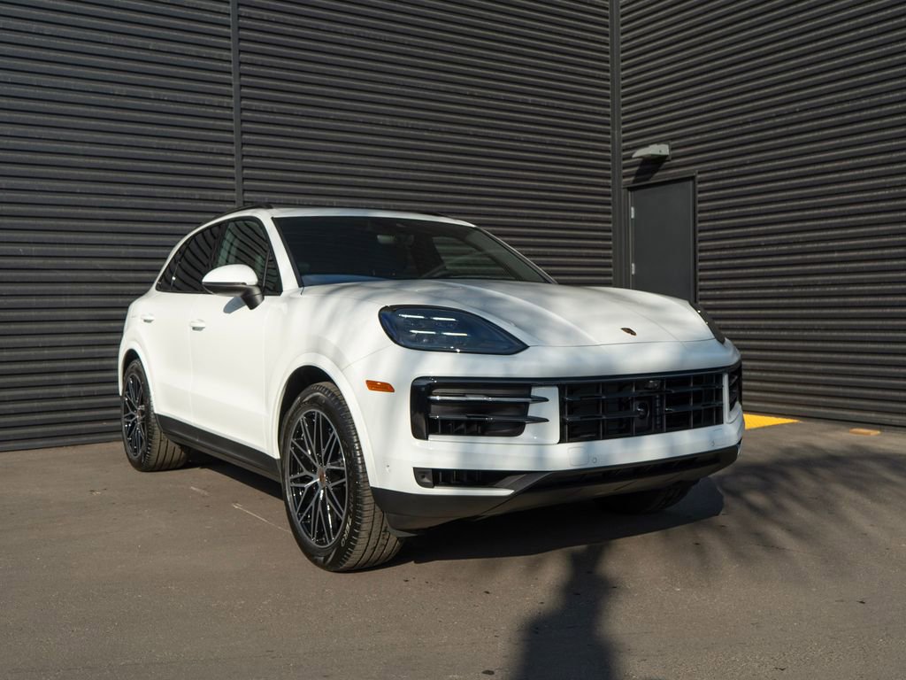 New 2025 Porsche Cayenne image 7
