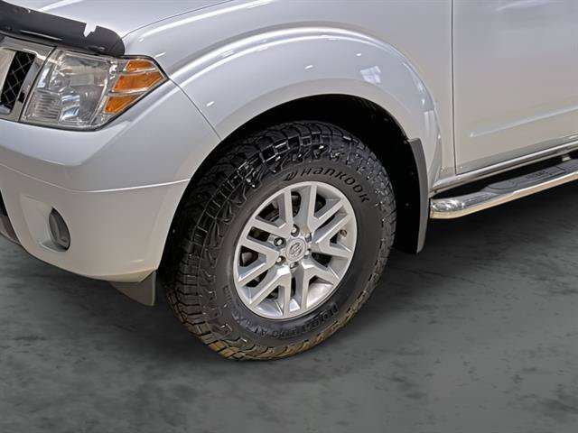 Used 2016 Nissan Frontier SV AWD/4WD image 9
