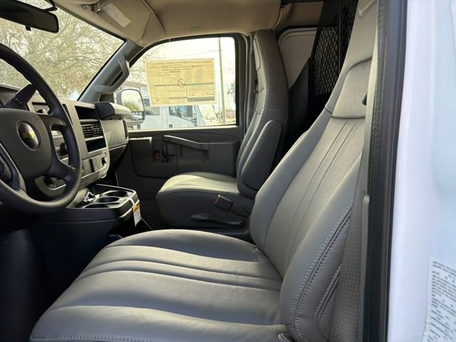 New 2025 Chevrolet Express 2500 Work Van 3D Extended Cargo Van w/ Driver Convenience Package RWD image 21