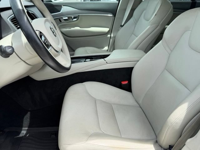 Used 2021 Volvo XC90 T5 Momentum FWD image 13