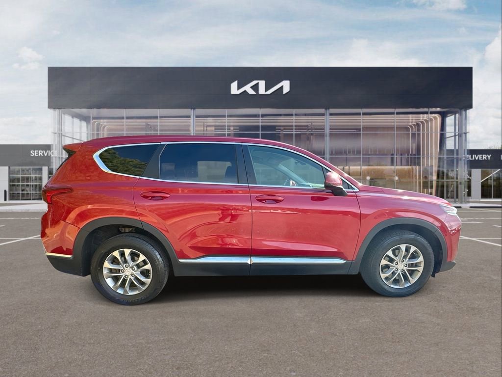 Used 2019 Hyundai Santa Fe SE image 9