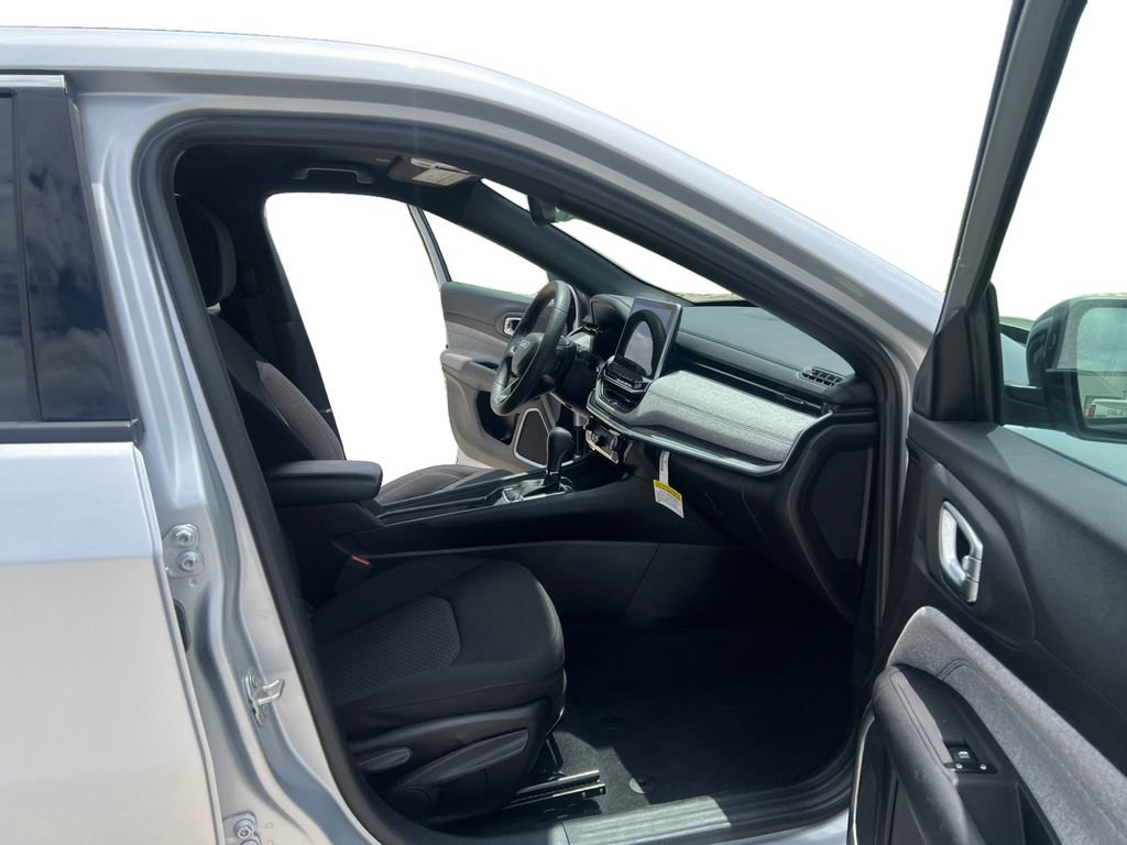 Used 2024 Jeep Compass Sport AWD/4WD image 15