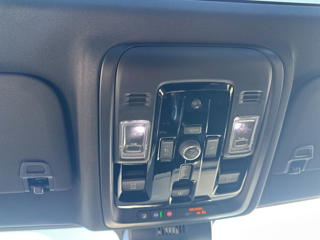 New 2026 Chevrolet Suburban Premier w/ Sun And Tow Package image 20