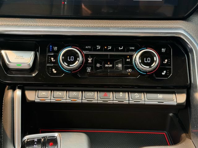 Used 2024 GMC Sierra 1500 Denali w/ Technology Package AWD/4WD image 18