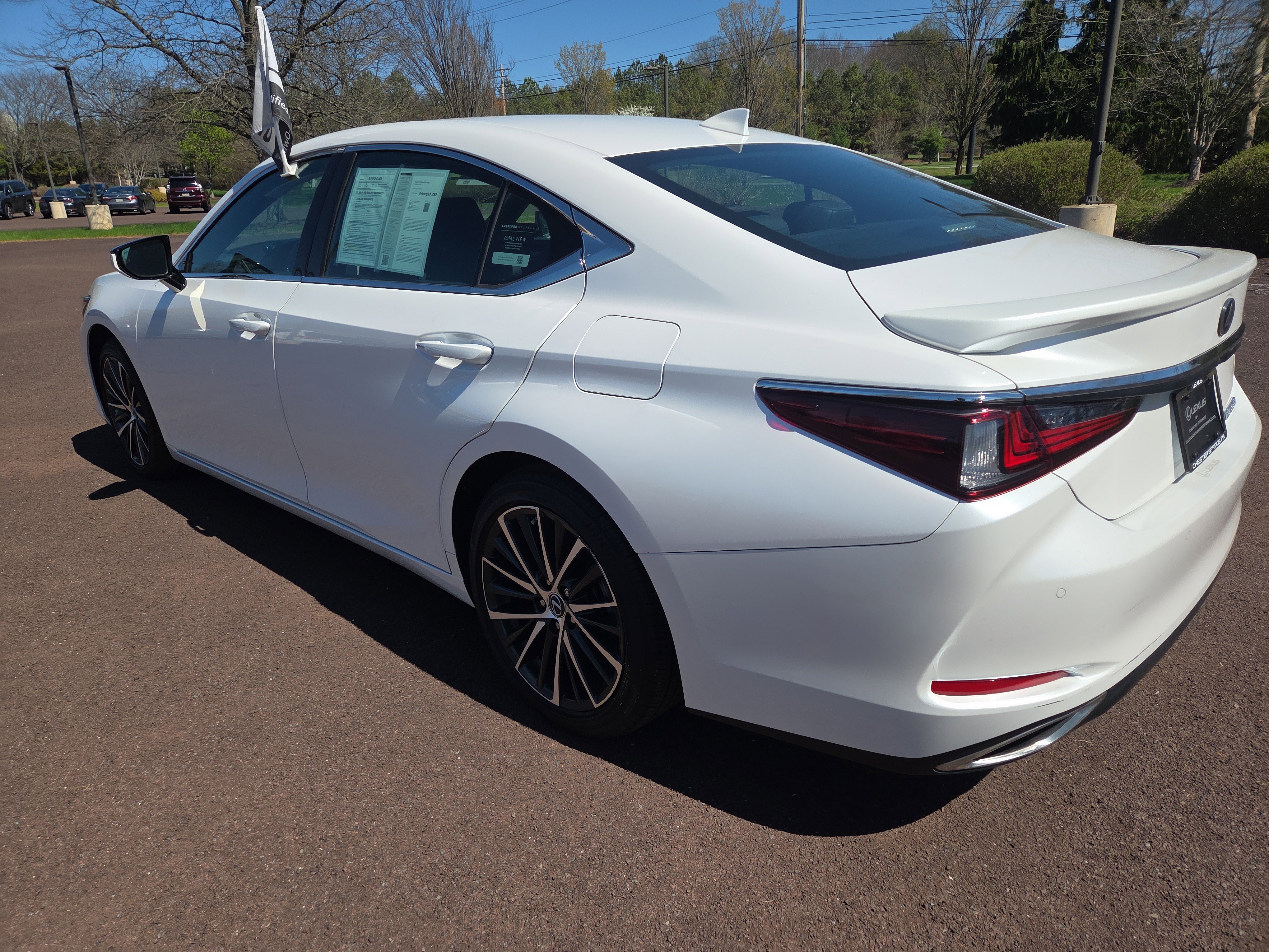 Certified 2023 Lexus ES 350 w/ Premium Package image 5