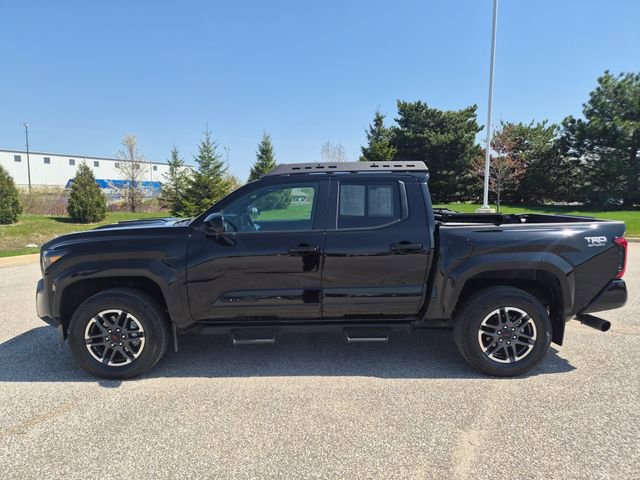 Used 2024 Toyota Tacoma TRD Sport AWD/4WD image 8