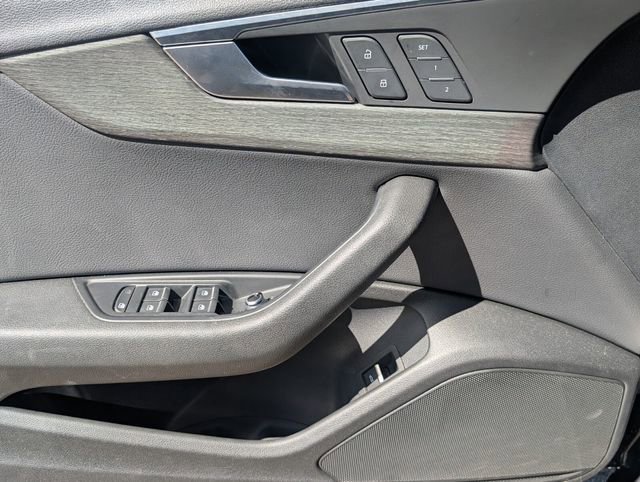 Used 2019 Audi A4 2.0T Premium FWD image 31