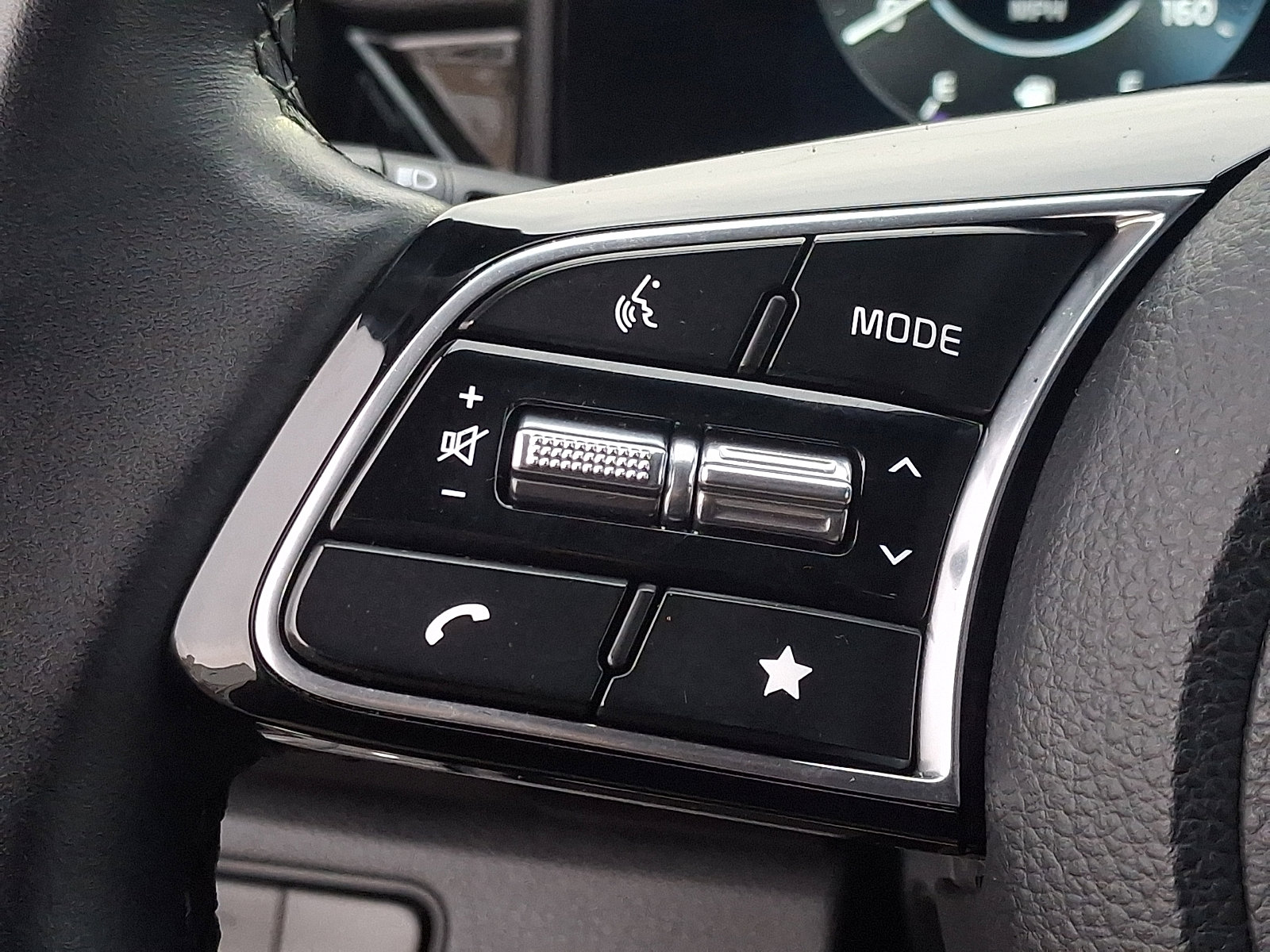 Certified 2024 Kia Seltos S image 21