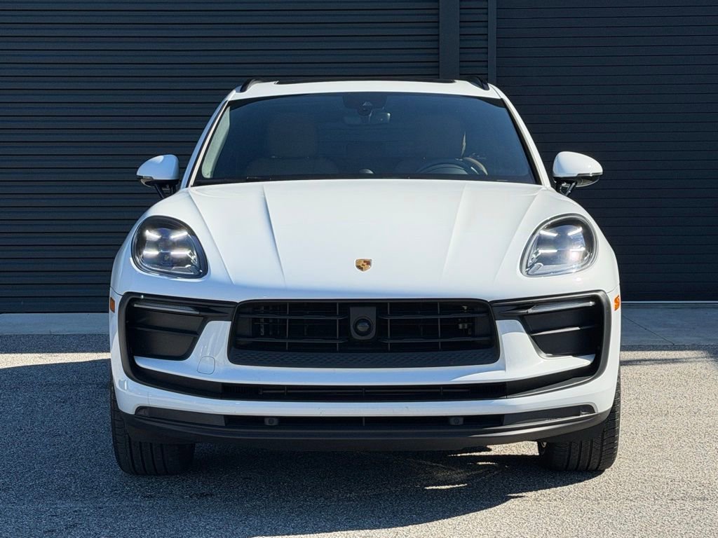 Certified 2023 Porsche Macan image 24