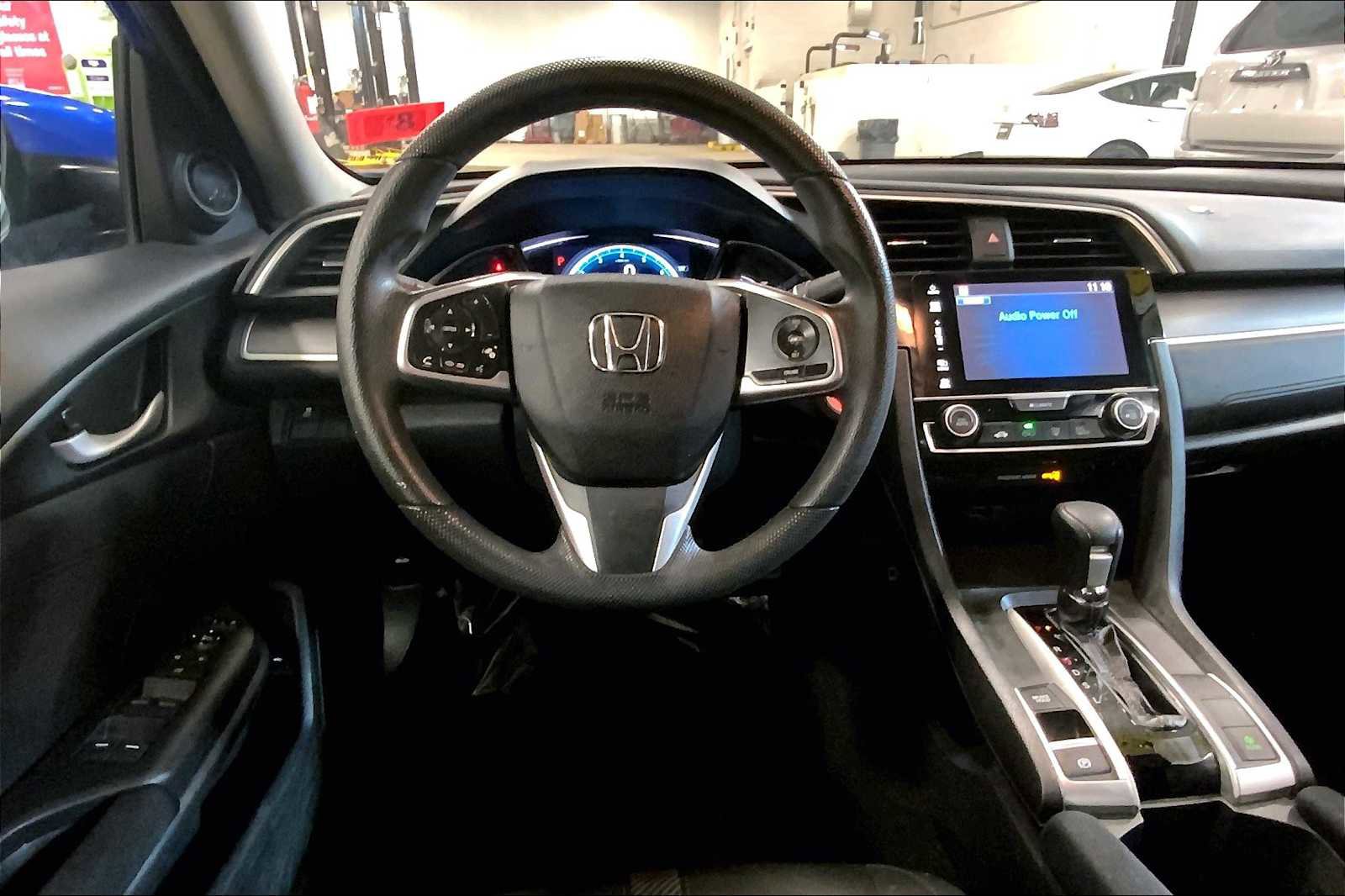 Used 2018 Honda Civic EX image 3
