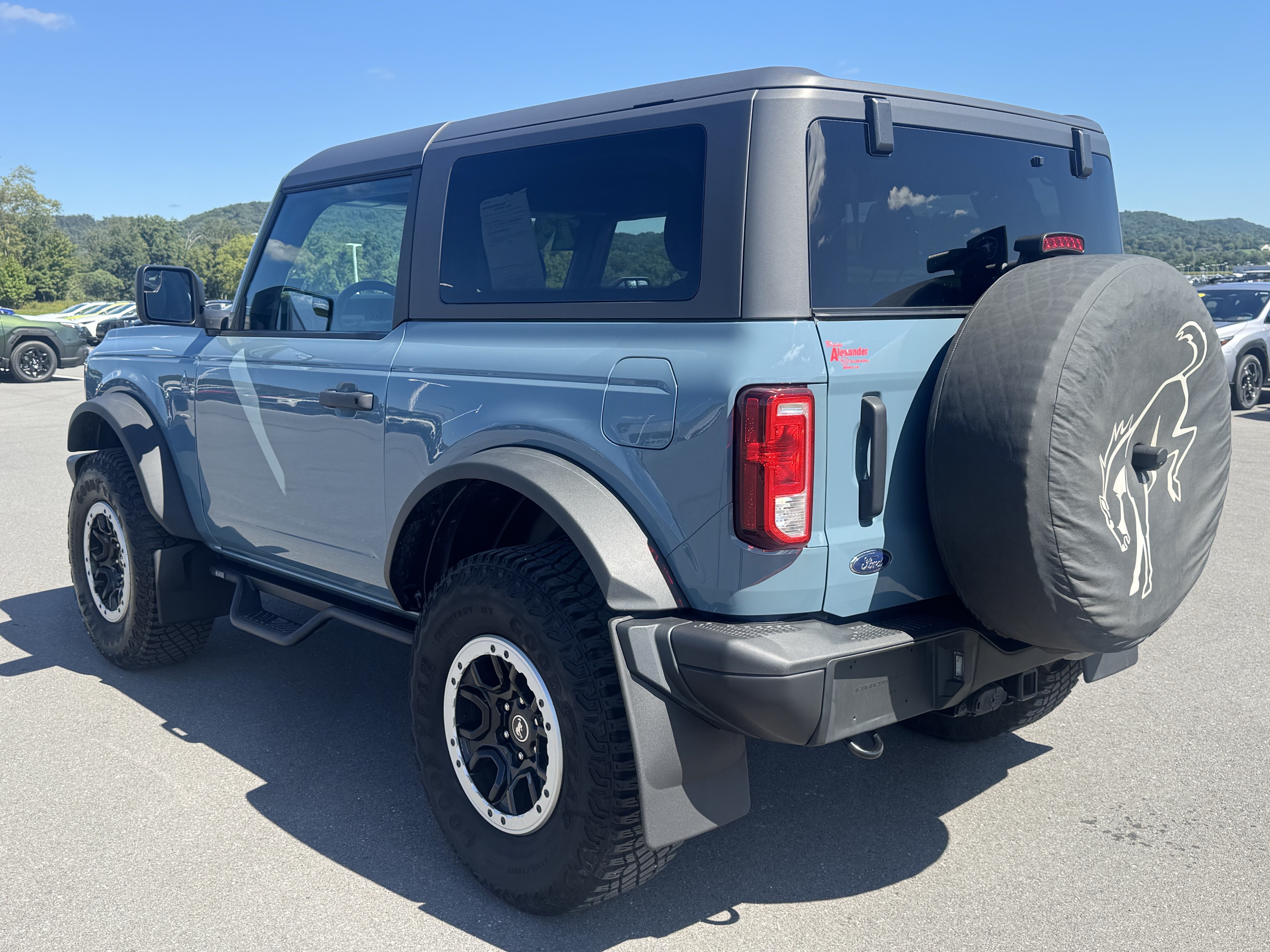 Used 2023 Ford Bronco Black Diamond w/ Sasquatch Package AWD/4WD image 7