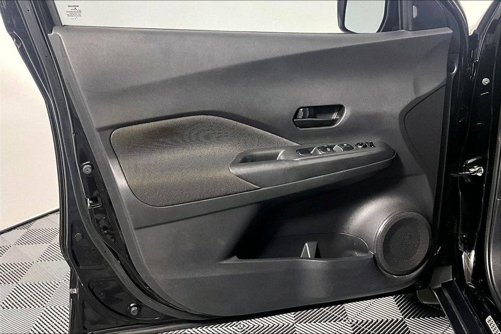 Used 2020 Nissan Kicks S FWD image 23