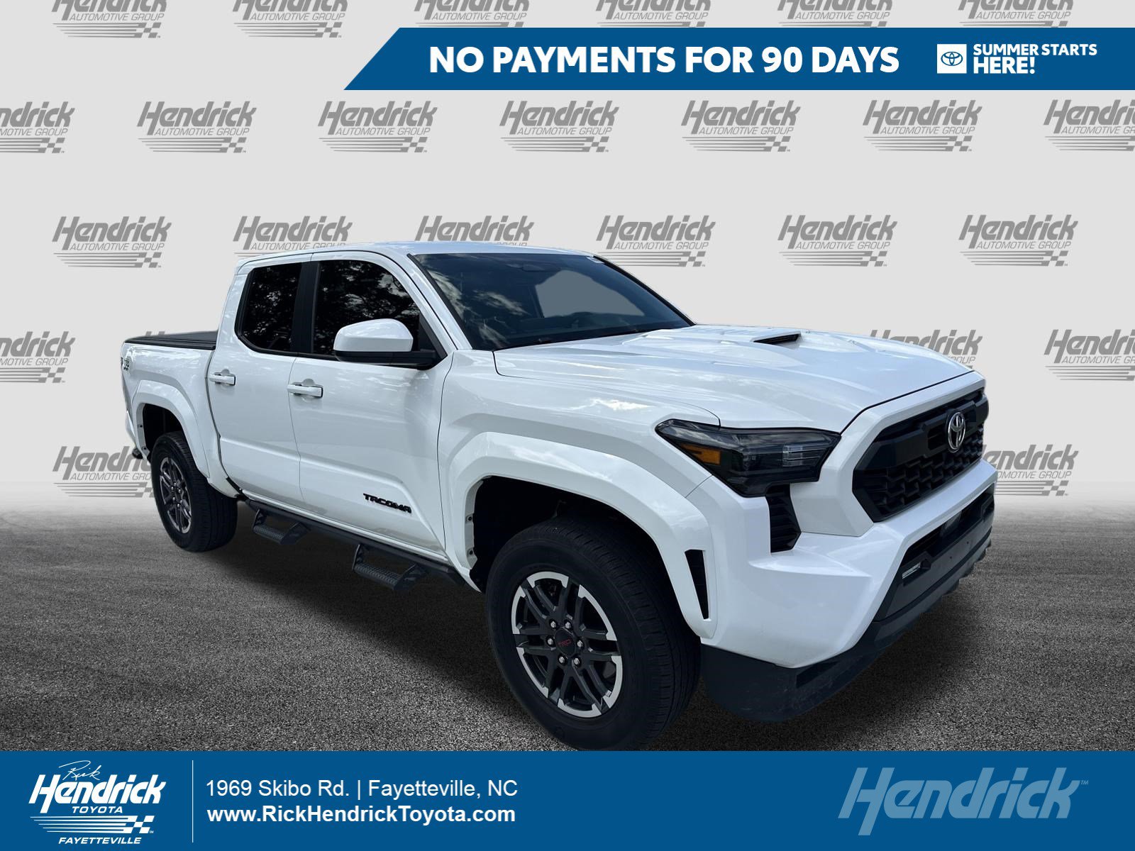 Used 2025 Toyota Tacoma TRD Sport AWD/4WD image 1