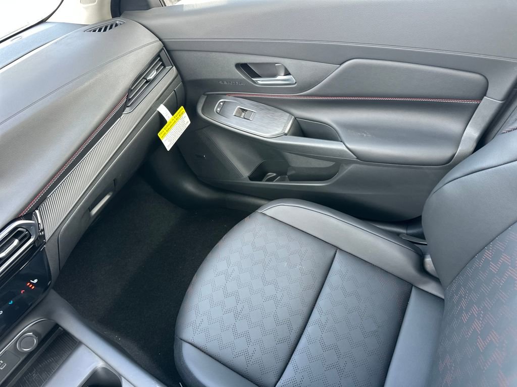 New 2026 Nissan Sentra SR w/ SR Premium Package FWD image 29