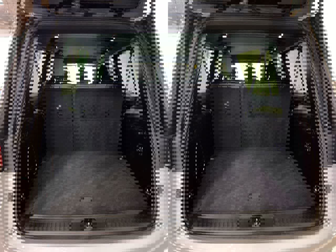 Used 2024 Jeep Wagoneer L Series III w/ Flexible Seating Group image 29