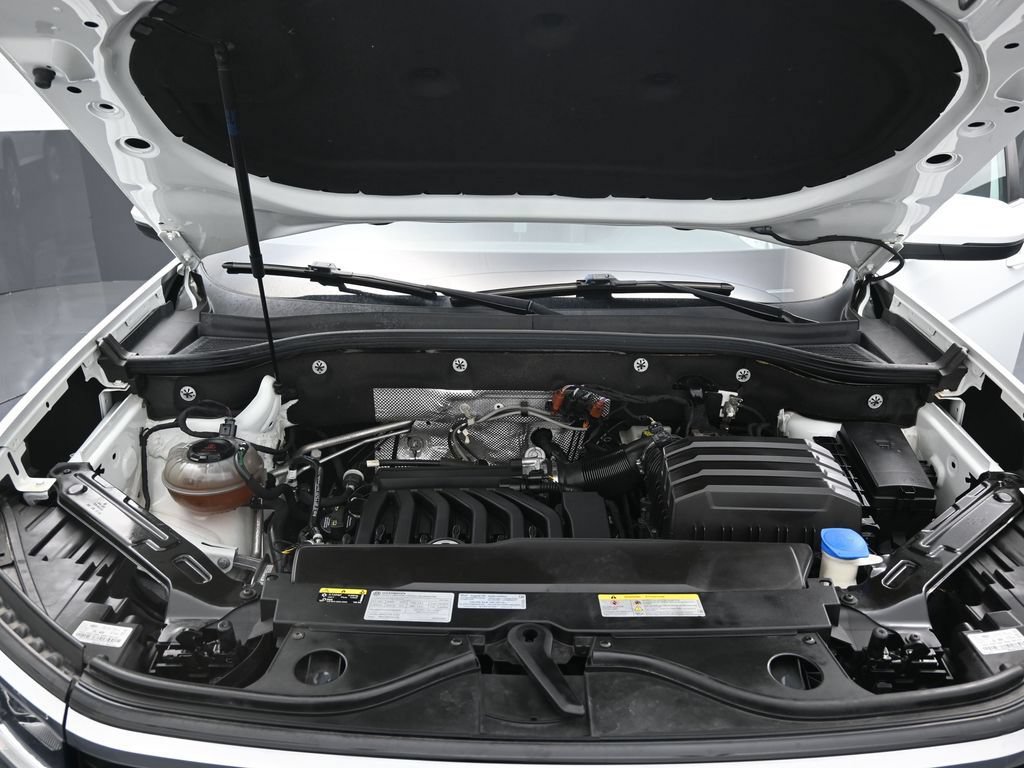 Used 2021 Volkswagen Atlas Cross Sport SEL FWD image 12